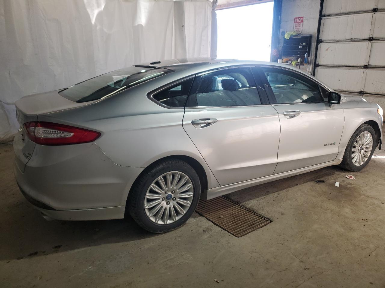 2013 FORD FUSION SE - Image 3
