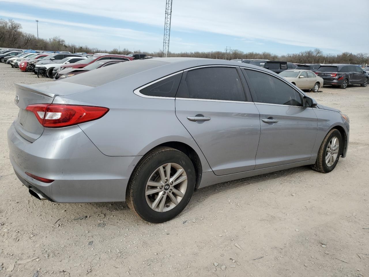2017 HYUNDAI SONATA SE - Фото 3