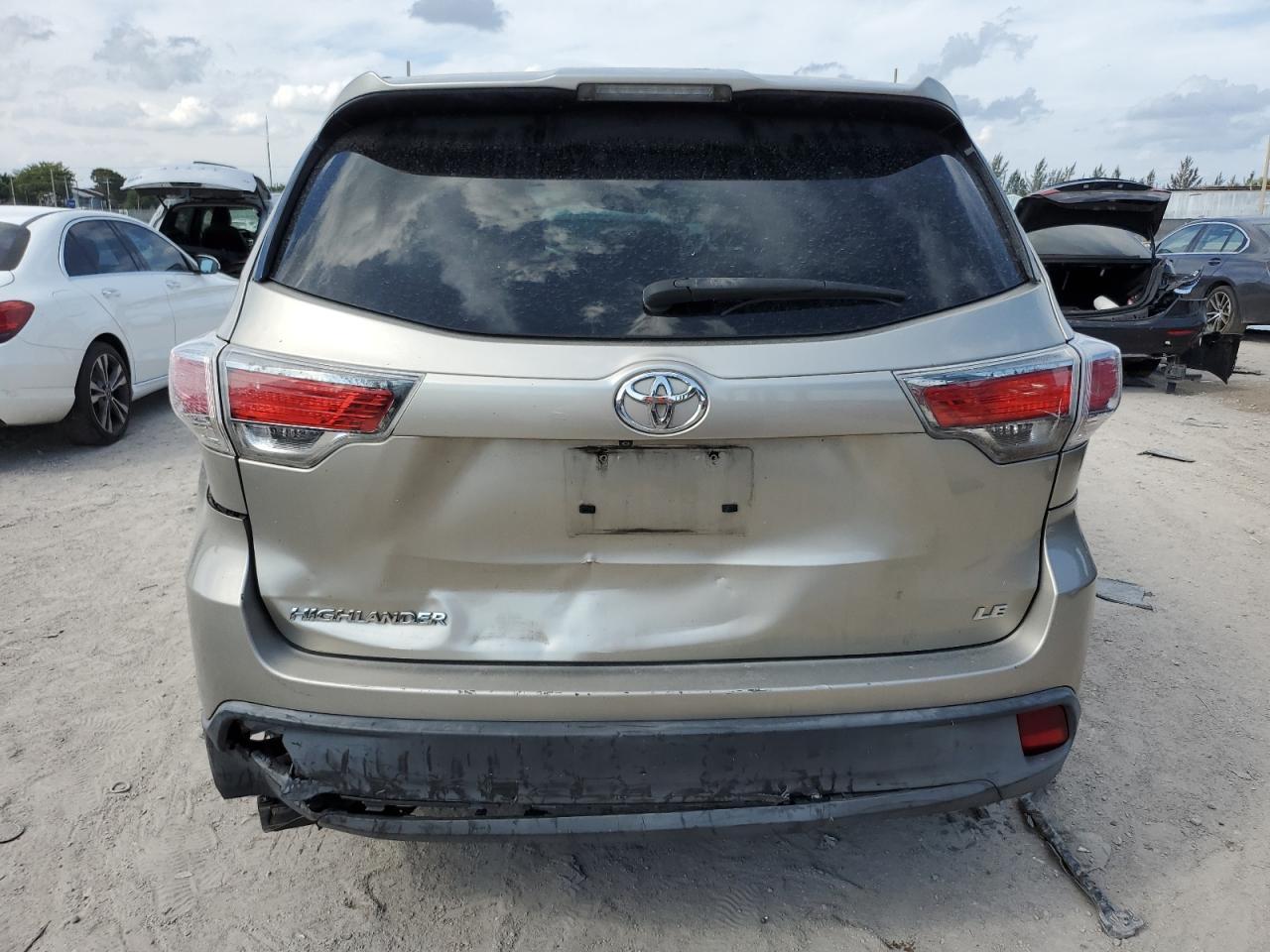 2014 TOYOTA HIGHLANDER - Image 6