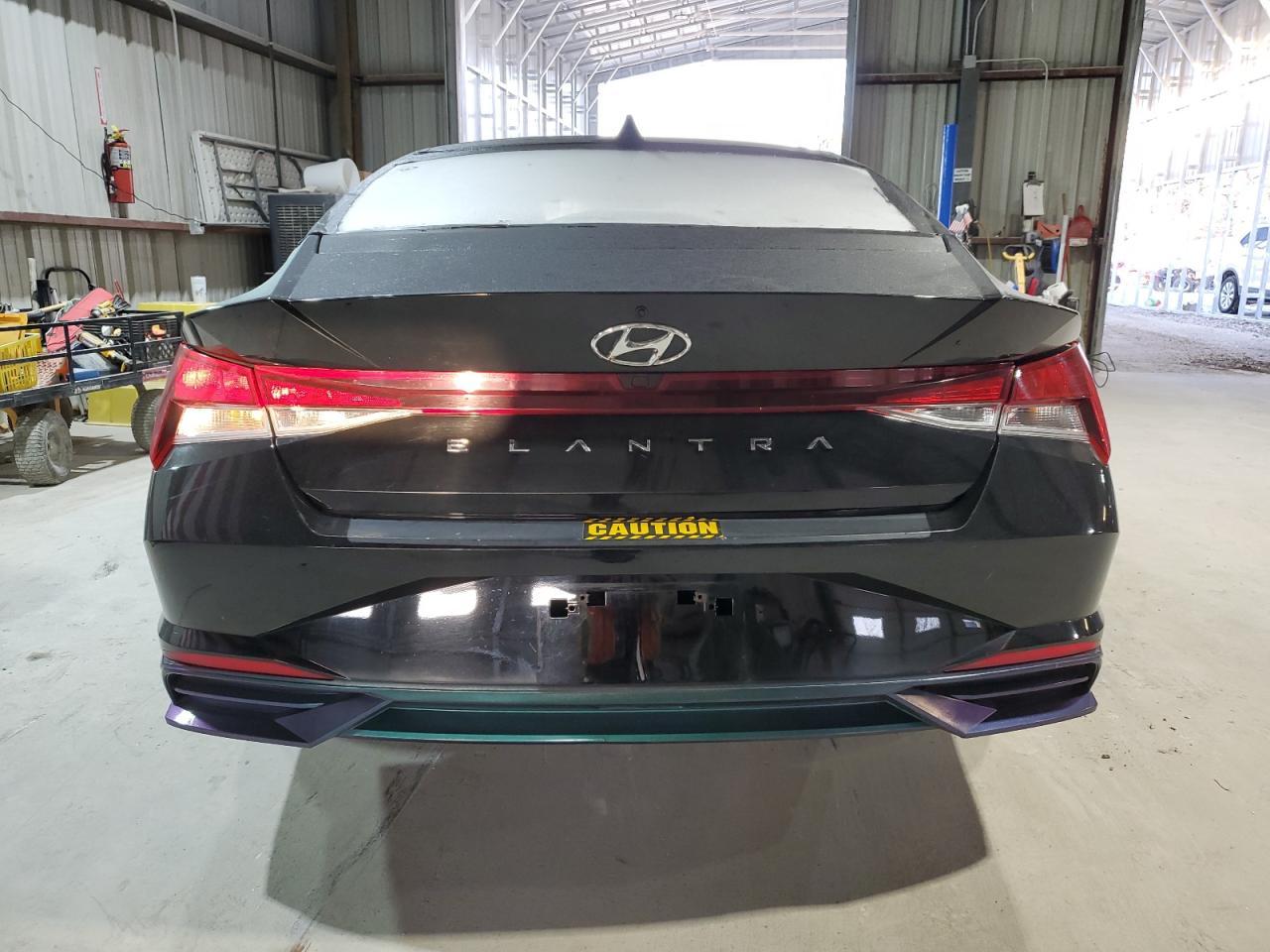 2022 HYUNDAI ELANTRA SE - Фото 6