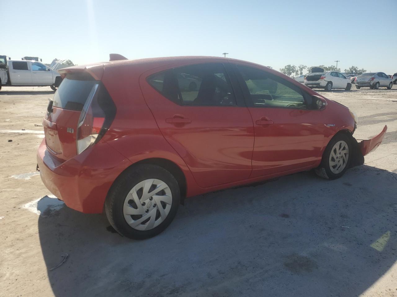 2016 TOYOTA PRIUS C - Image 3