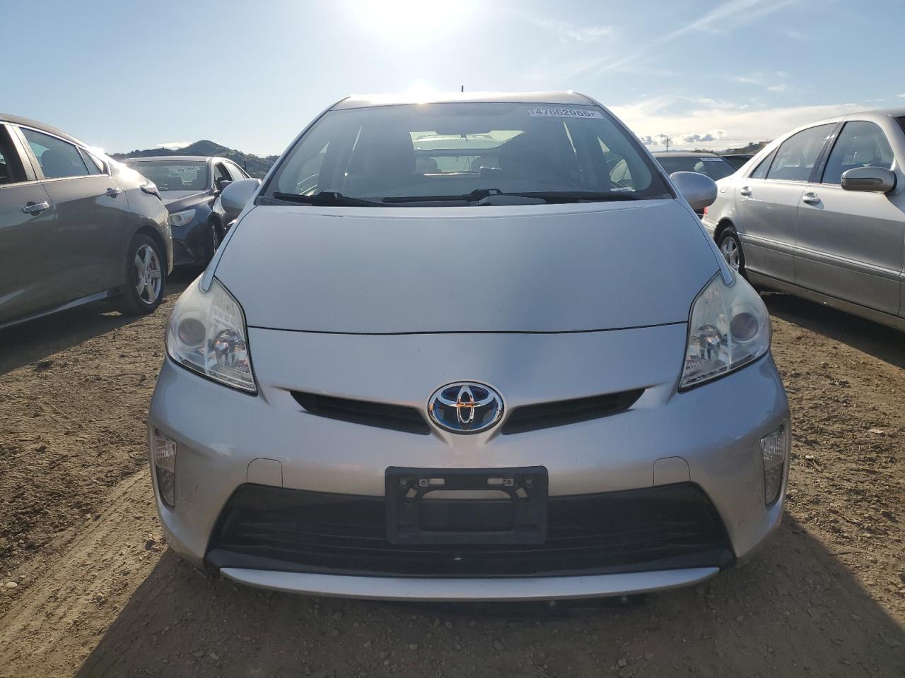 2015 TOYOTA PRIUS - Фото 5