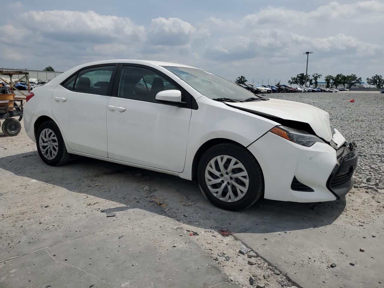 2018 TOYOTA COROLLA L - Image 4