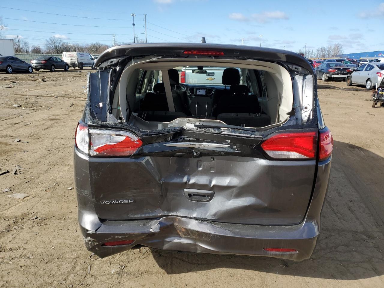 2022 CHRYSLER VOYAGER LX - Фото 6
