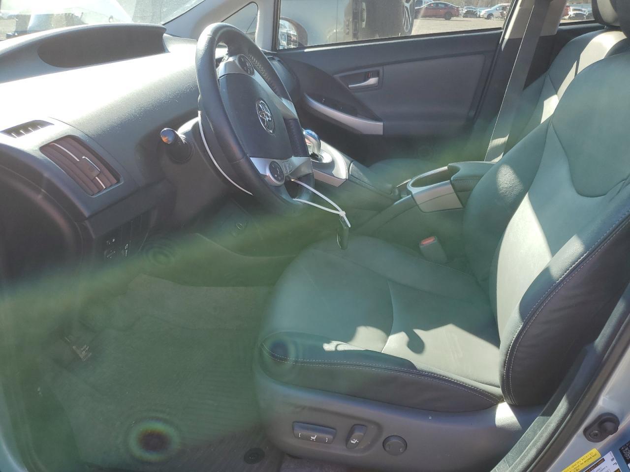 2015 TOYOTA PRIUS - Фото 7