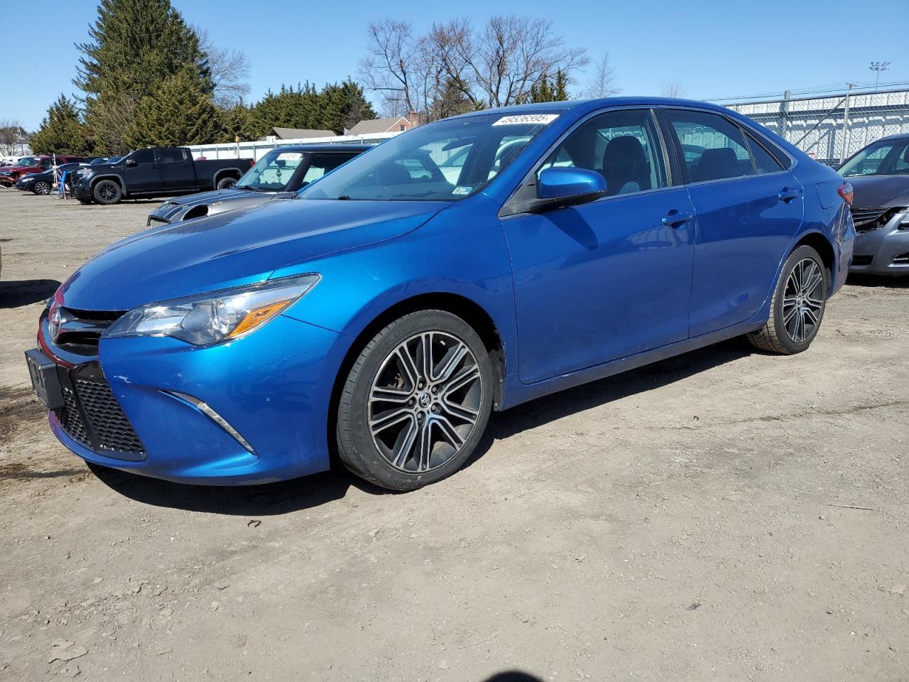 2016 TOYOTA CAMRY LE