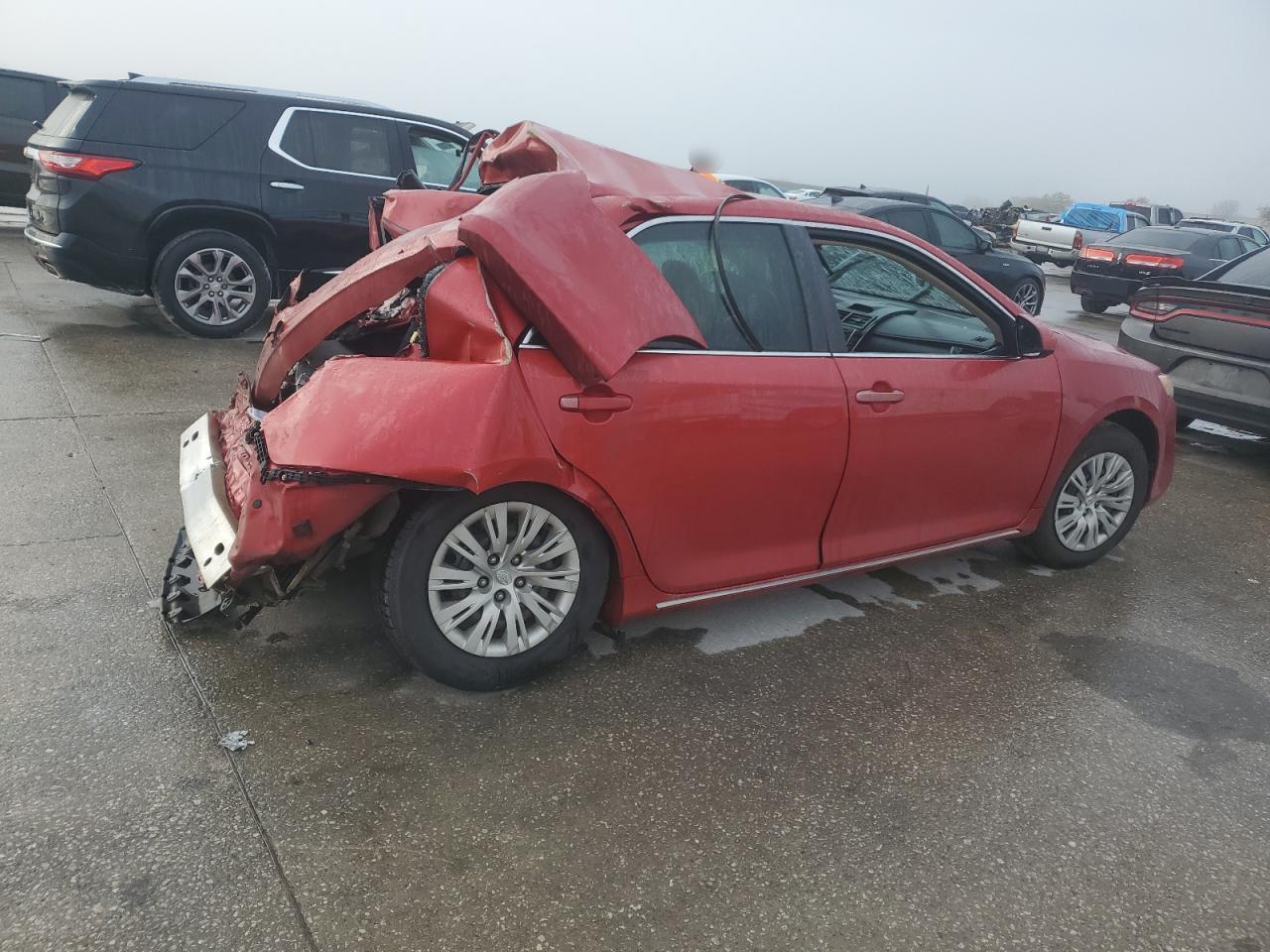 2013 TOYOTA CAMRY L - Фото 3