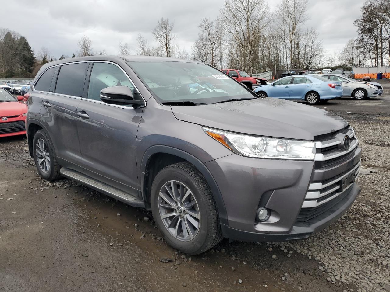 2019 TOYOTA HIGHLANDER - Image 4