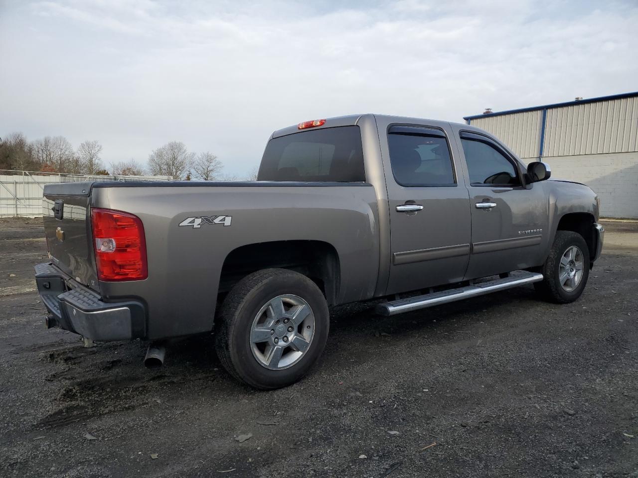 2013 CHEVROLET SILVERADO - Фото 3