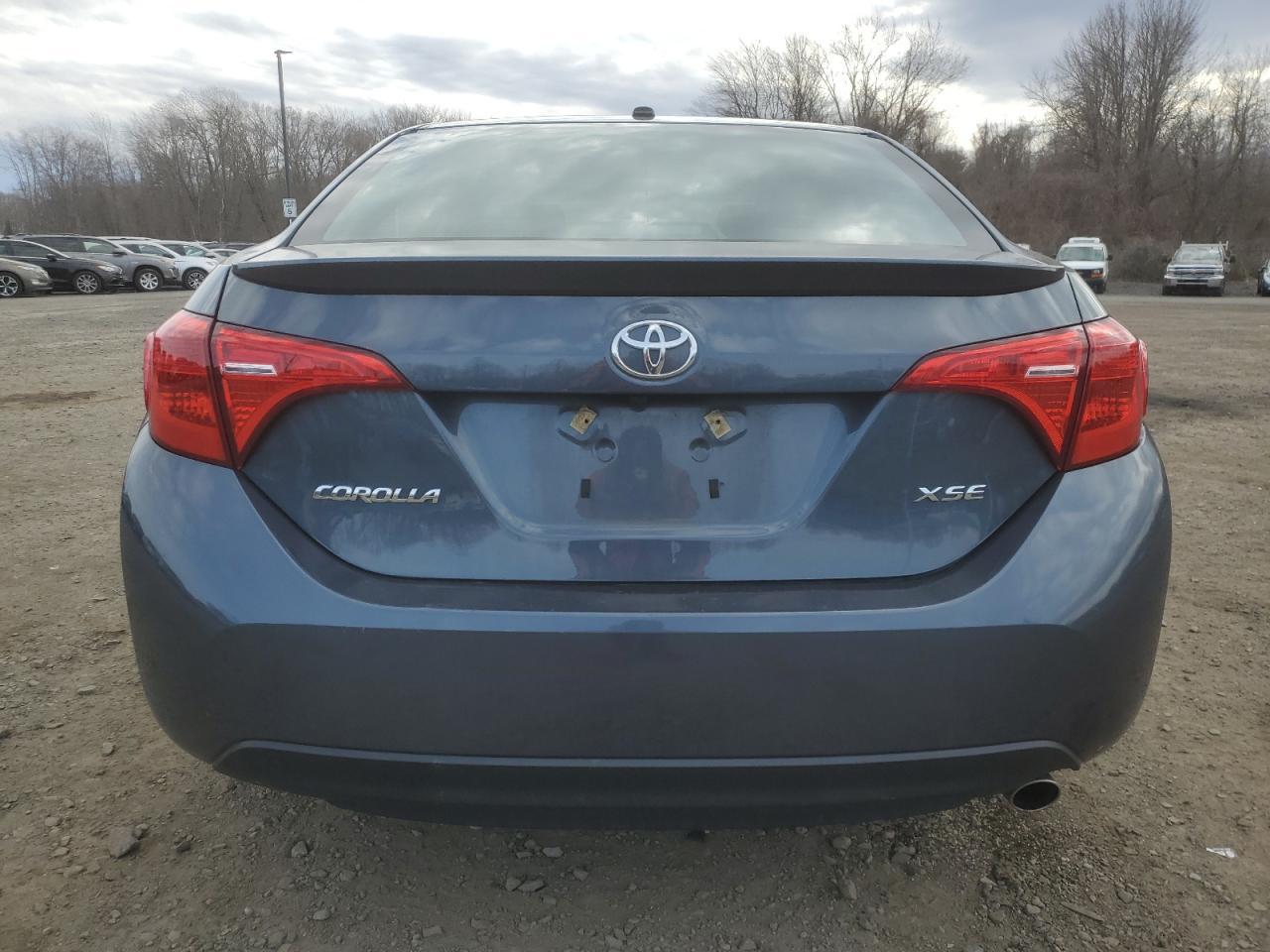 2018 TOYOTA COROLLA L - Image 6