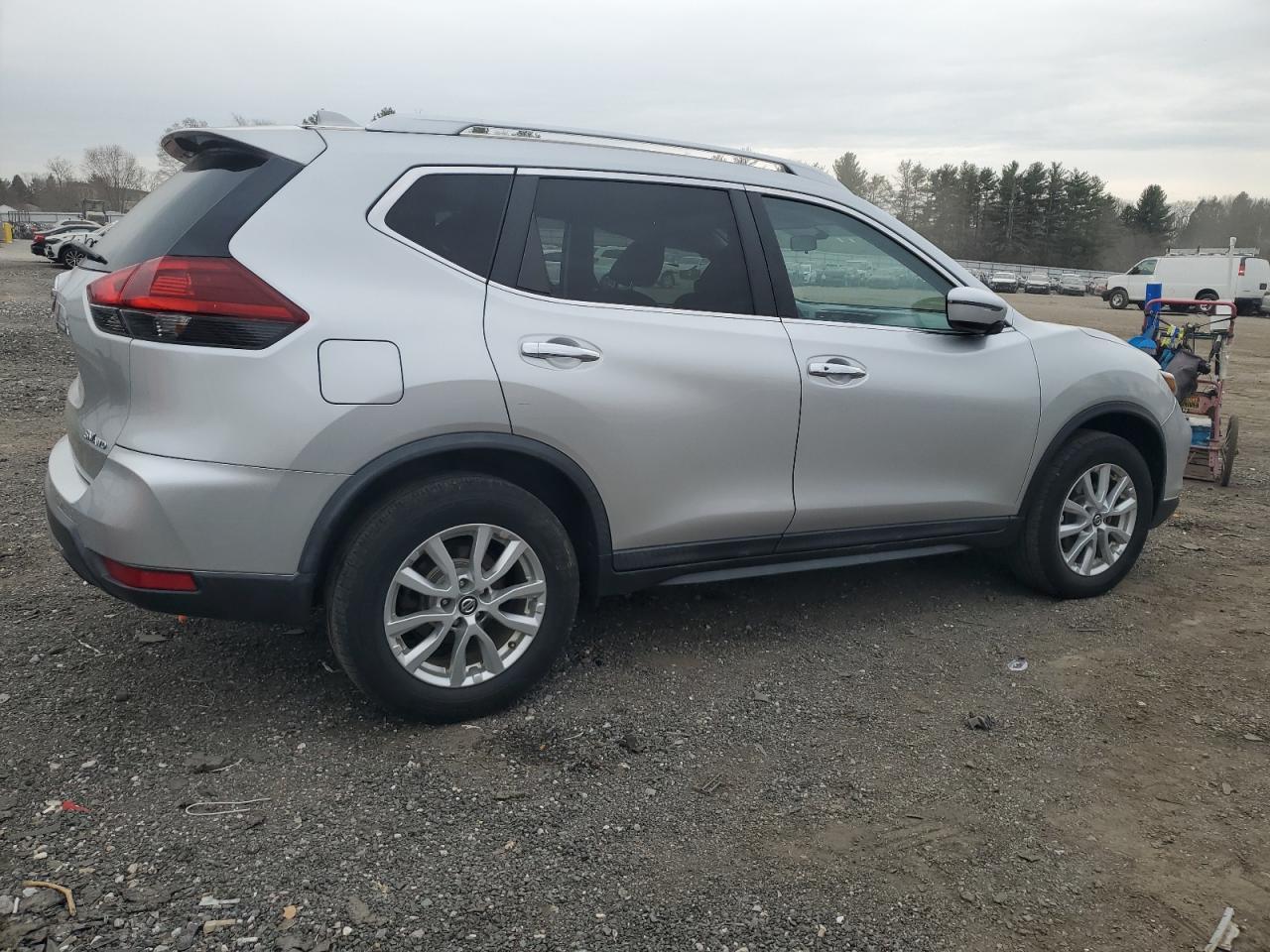 2018 NISSAN ROGUE S - Фото 3