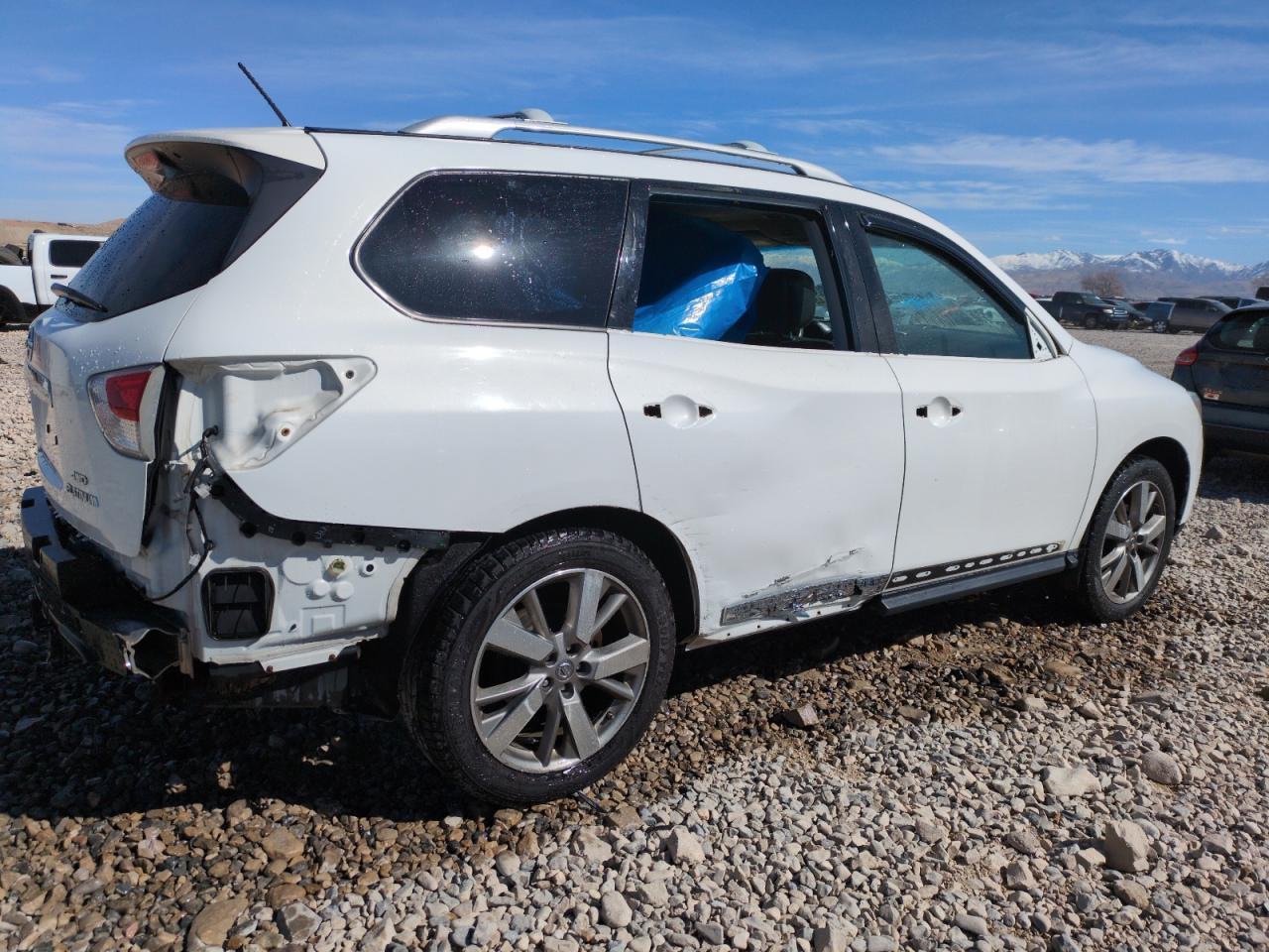 2013 NISSAN PATHFINDER - Фото 3