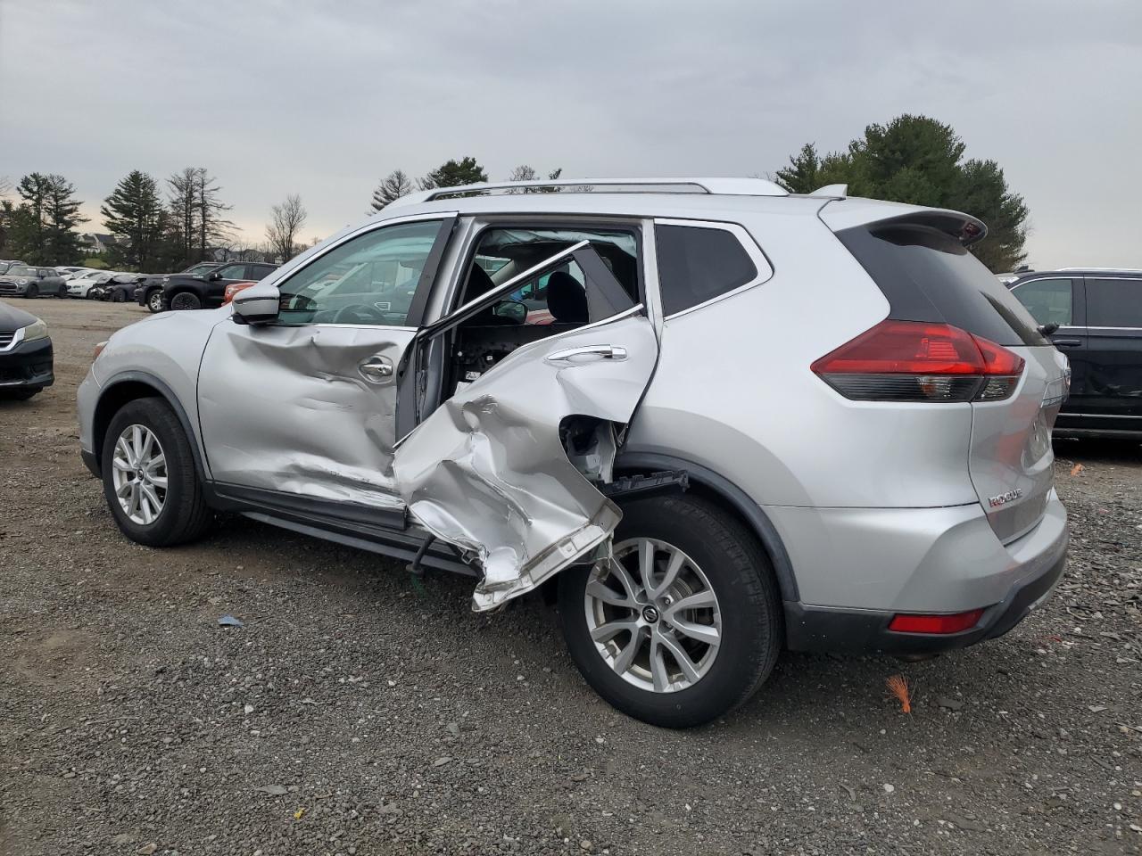 2018 NISSAN ROGUE S - Фото 2