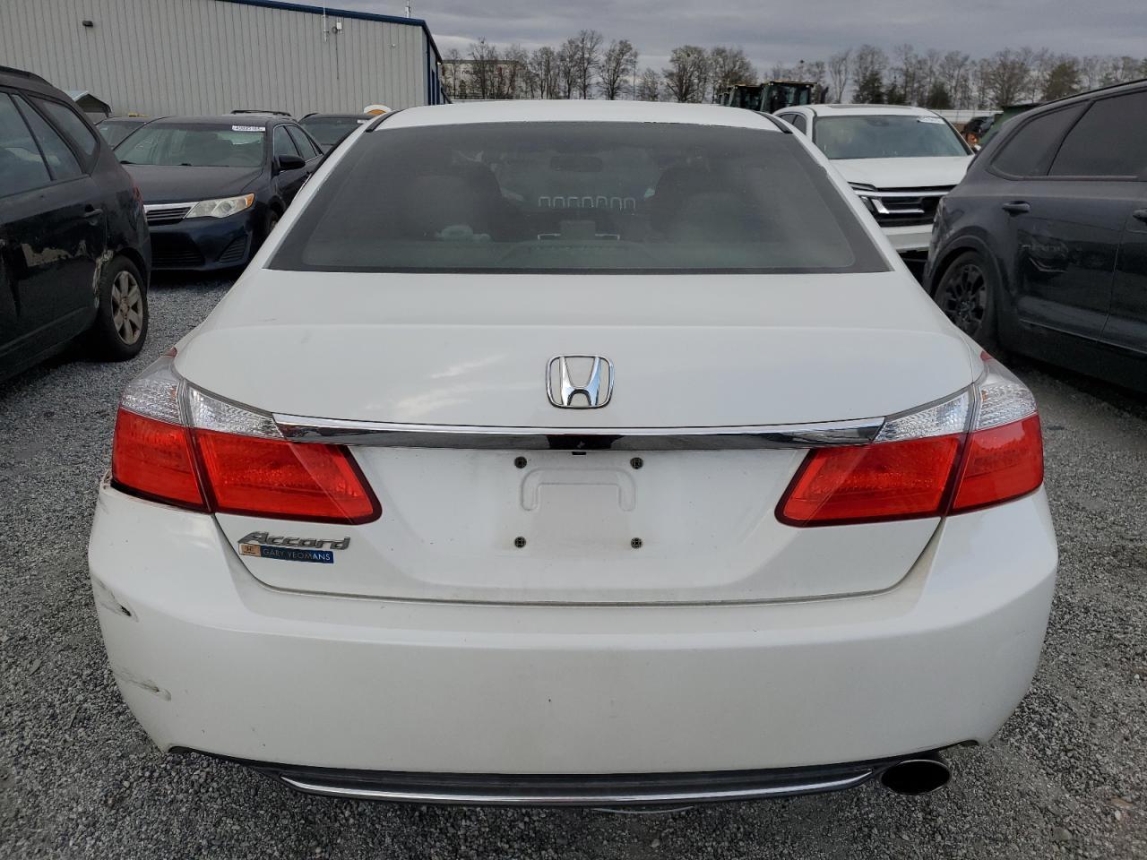 2014 HONDA ACCORD LX - Image 6