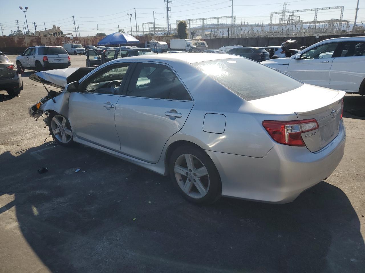 2012 TOYOTA CAMRY BASE - Фото 2