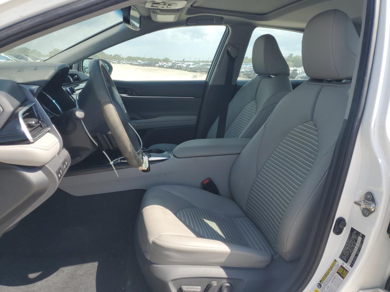 2018 TOYOTA CAMRY L - Фото 7
