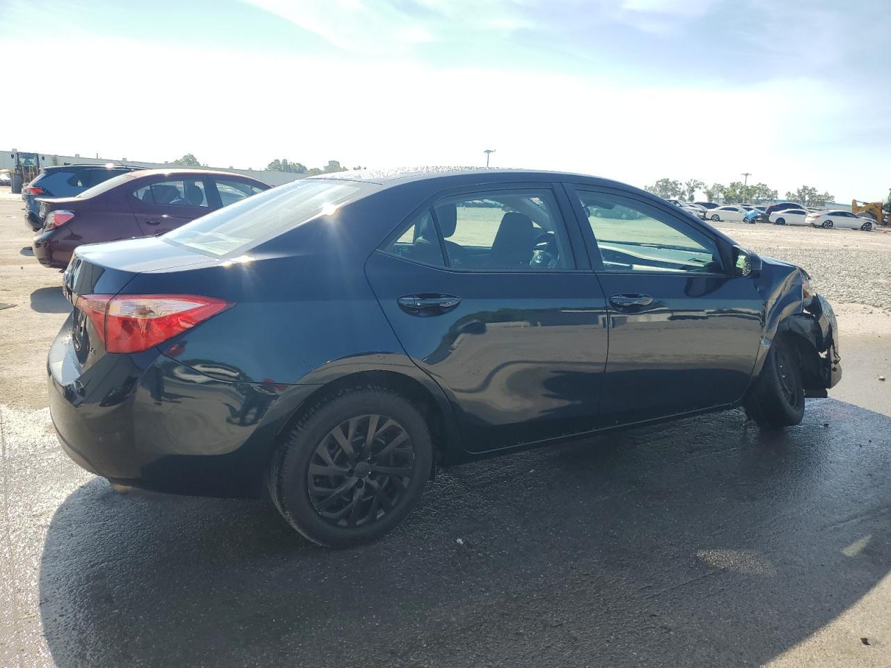 2019 TOYOTA COROLLA L - Image 3