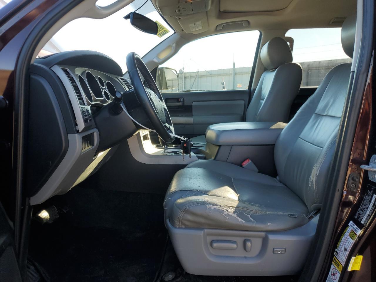 2012 TOYOTA SEQUOIA SR - Фото 7