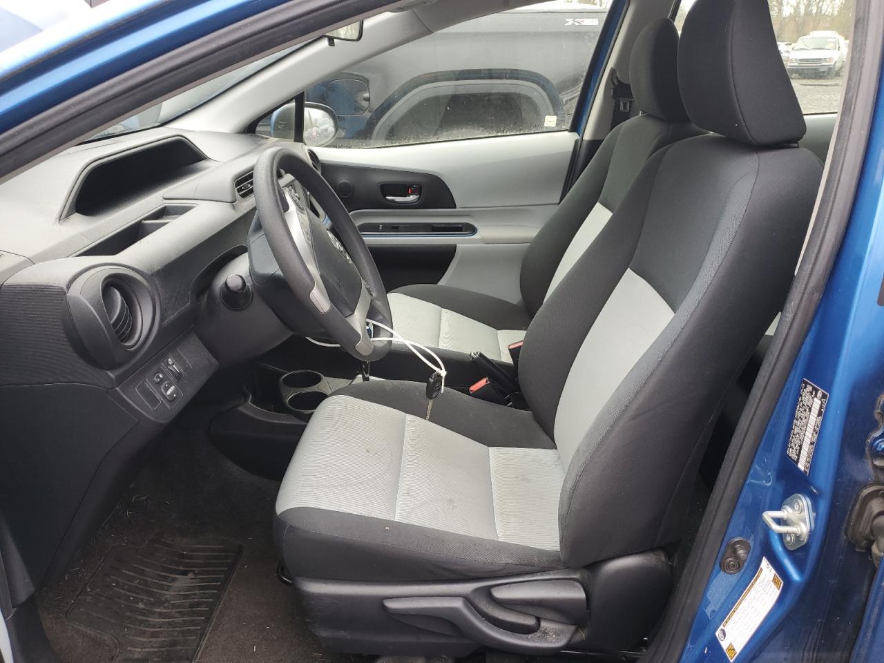2013 TOYOTA PRIUS C - Фото 7