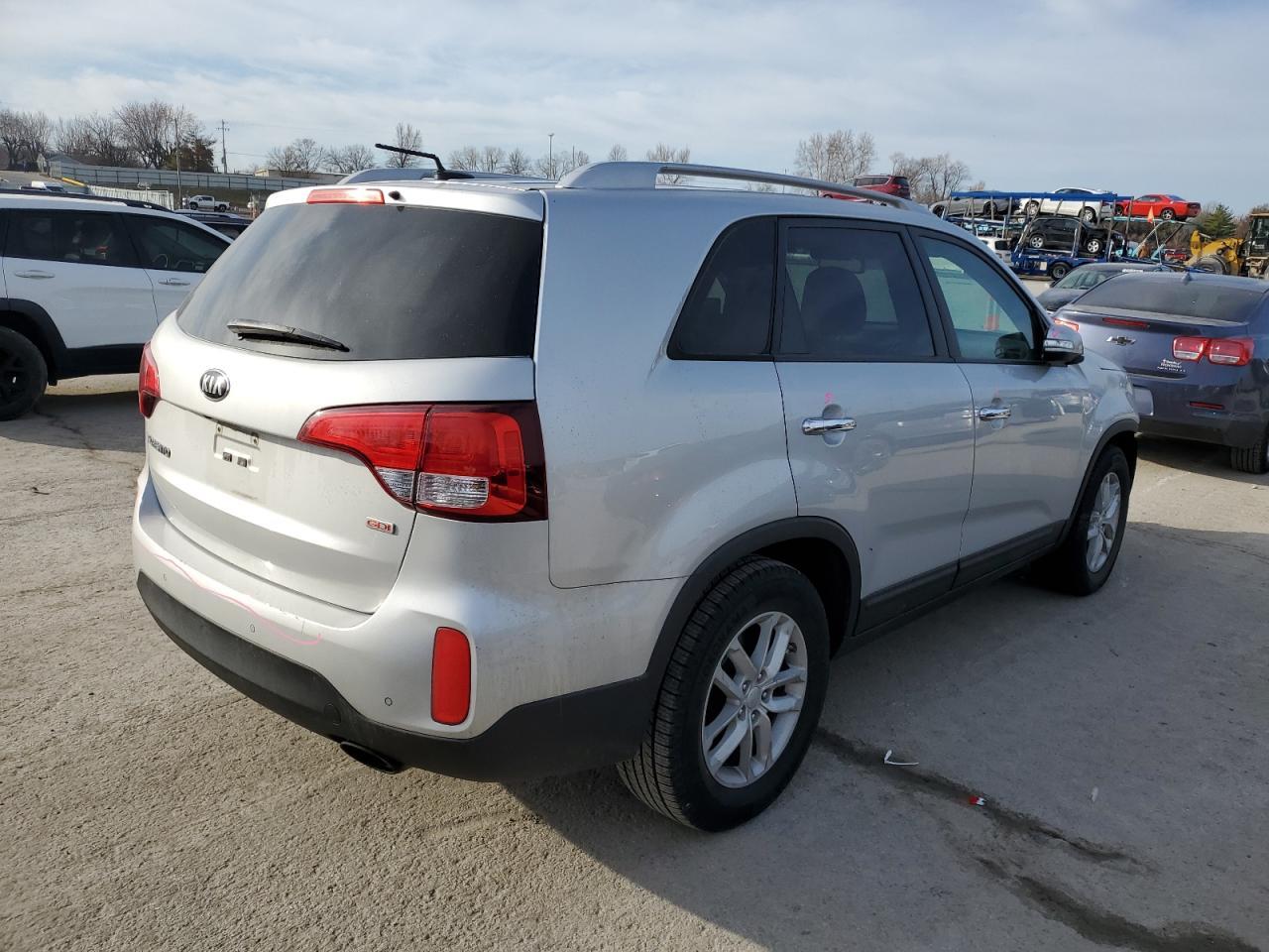 2015 KIA SORENTO LX - Image 3