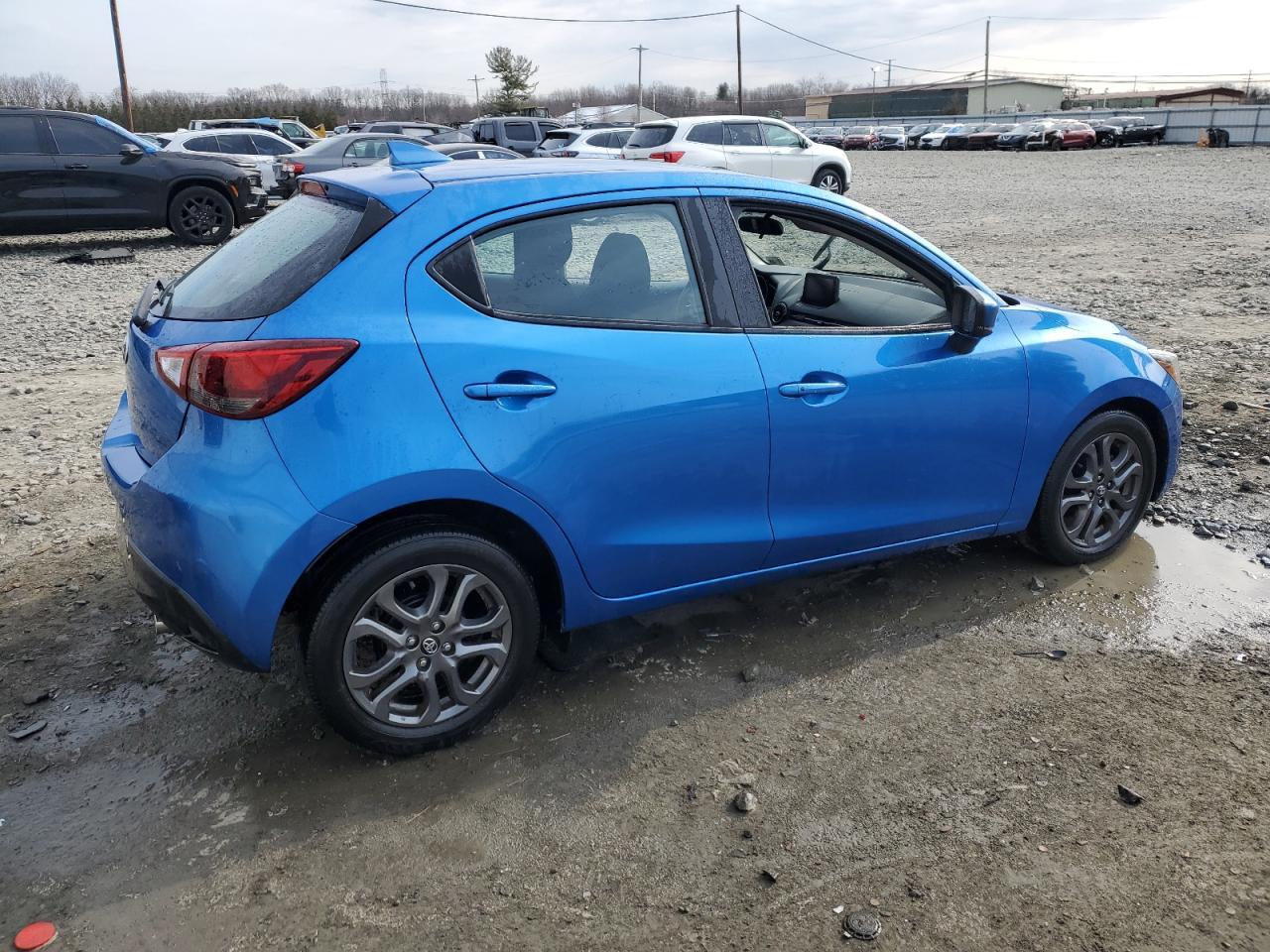 2020 TOYOTA YARIS LE - Image 3