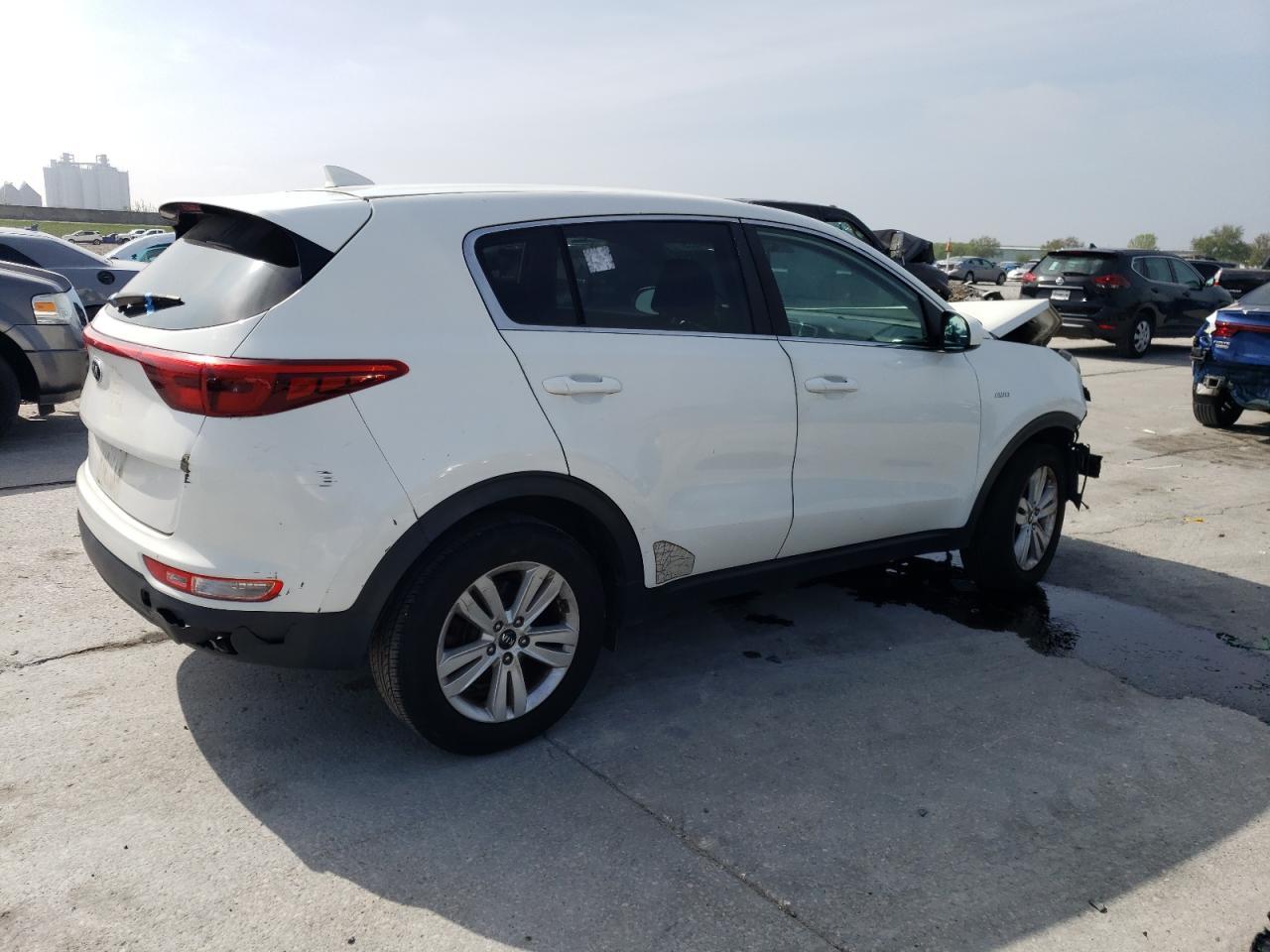 2017 KIA SPORTAGE L - Image 3