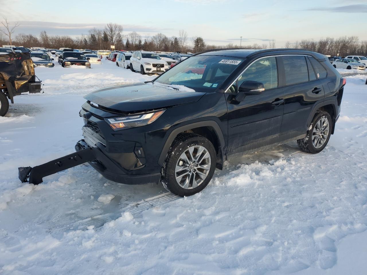 2024 TOYOTA RAV4 XLE P
