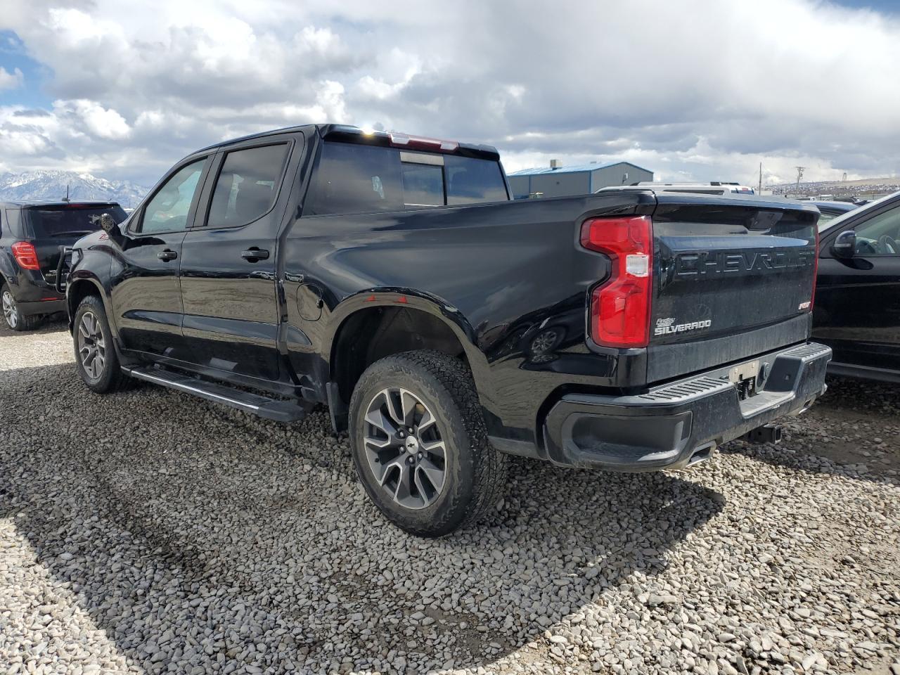 2021 CHEVROLET SILVERADO - Фото 2