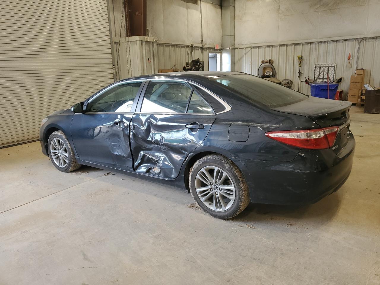 2016 TOYOTA CAMRY LE - Image 2