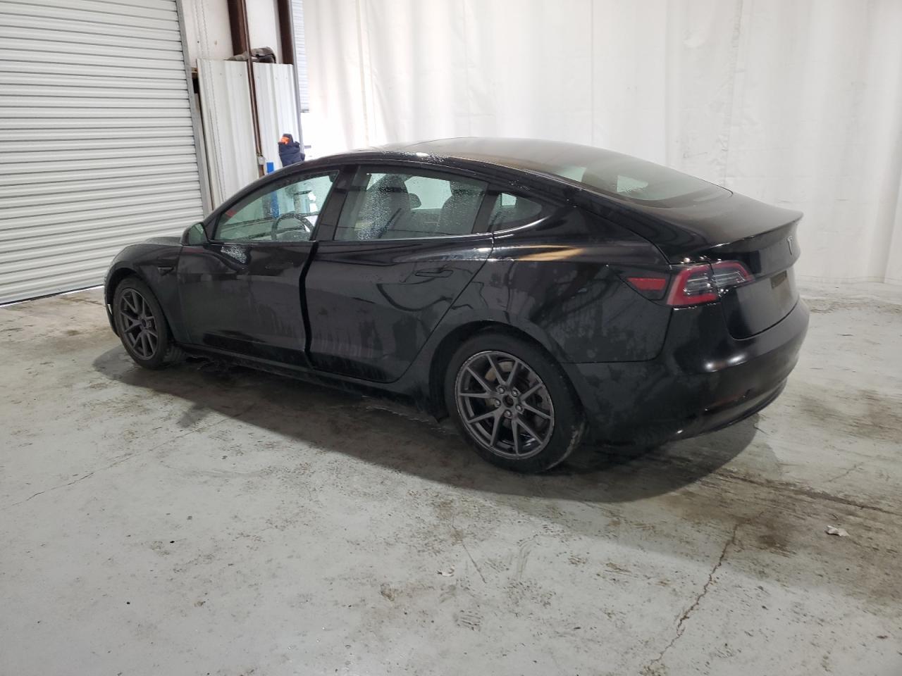 2022 TESLA MODEL 3 - Image 2
