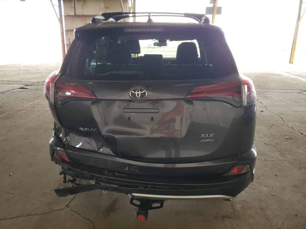 2016 TOYOTA RAV4 XLE - Фото 6