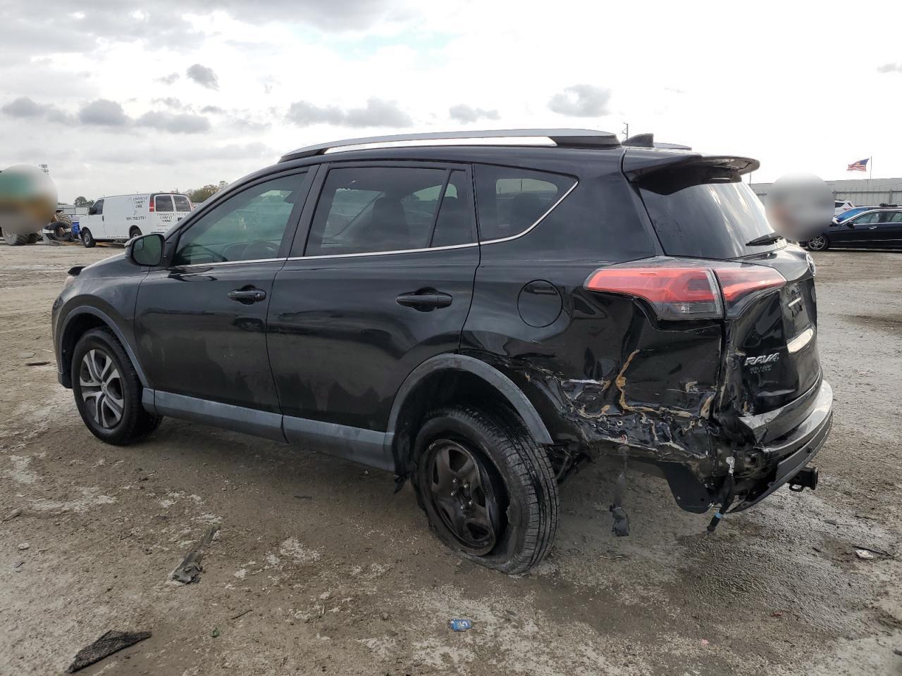 2017 TOYOTA RAV4 LE - Image 2
