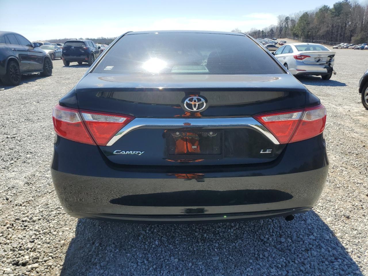 2016 TOYOTA CAMRY LE - Фото 6