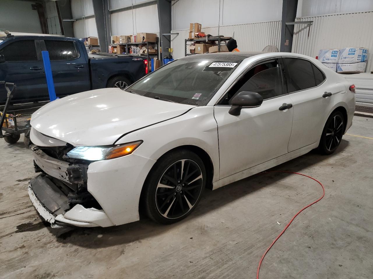 2019 TOYOTA CAMRY XSE
