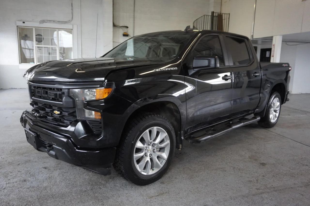 2023 CHEVROLET SILVERADO - Image 2