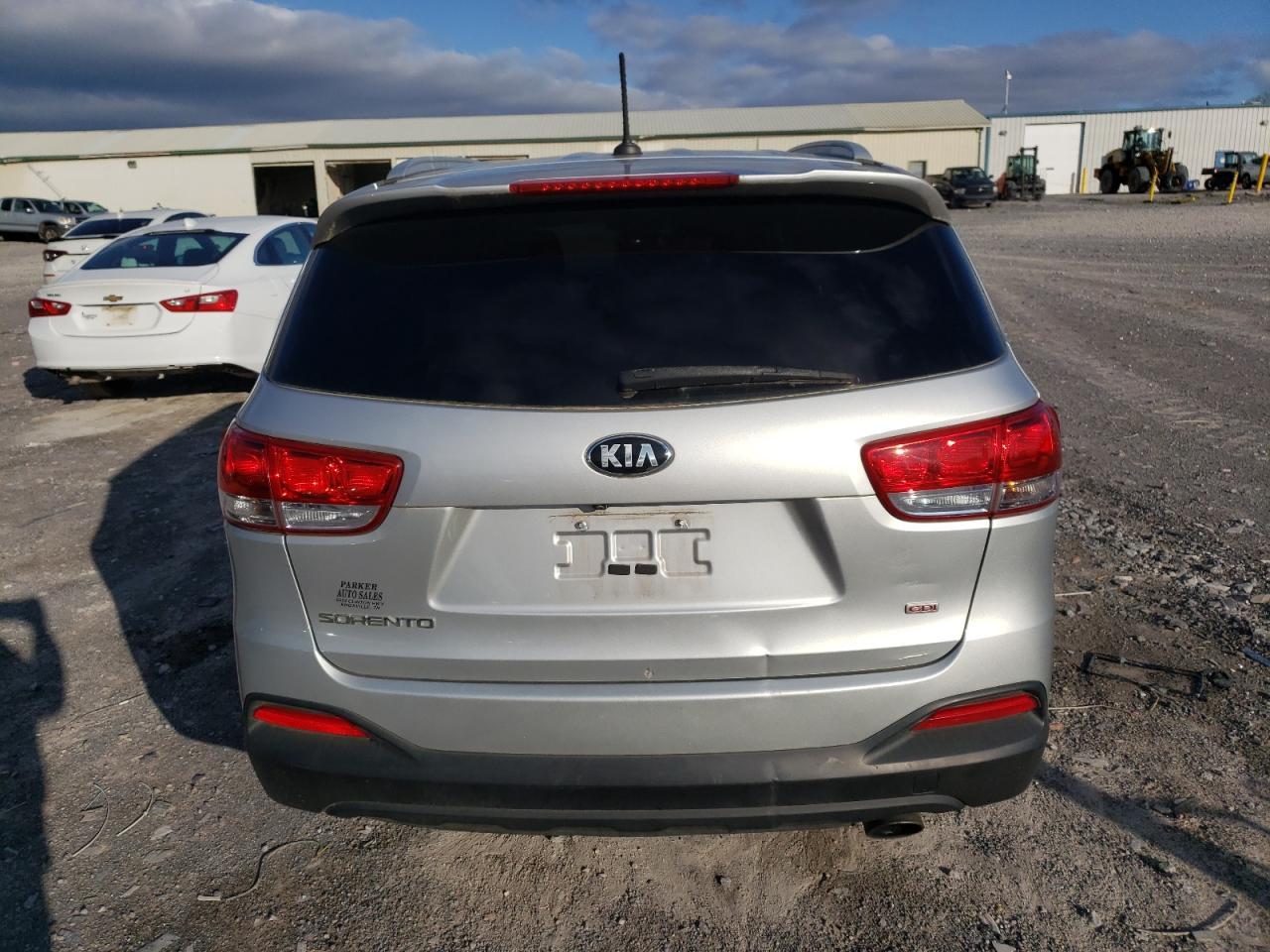2017 KIA SORENTO LX - Фото 6