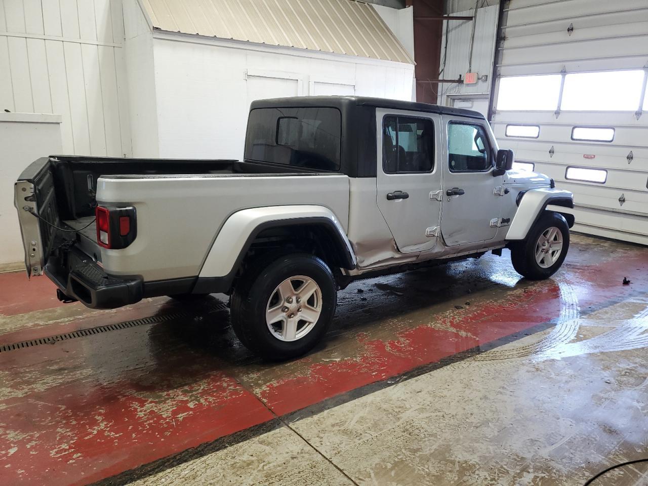 2023 JEEP GLADIATOR - Image 3