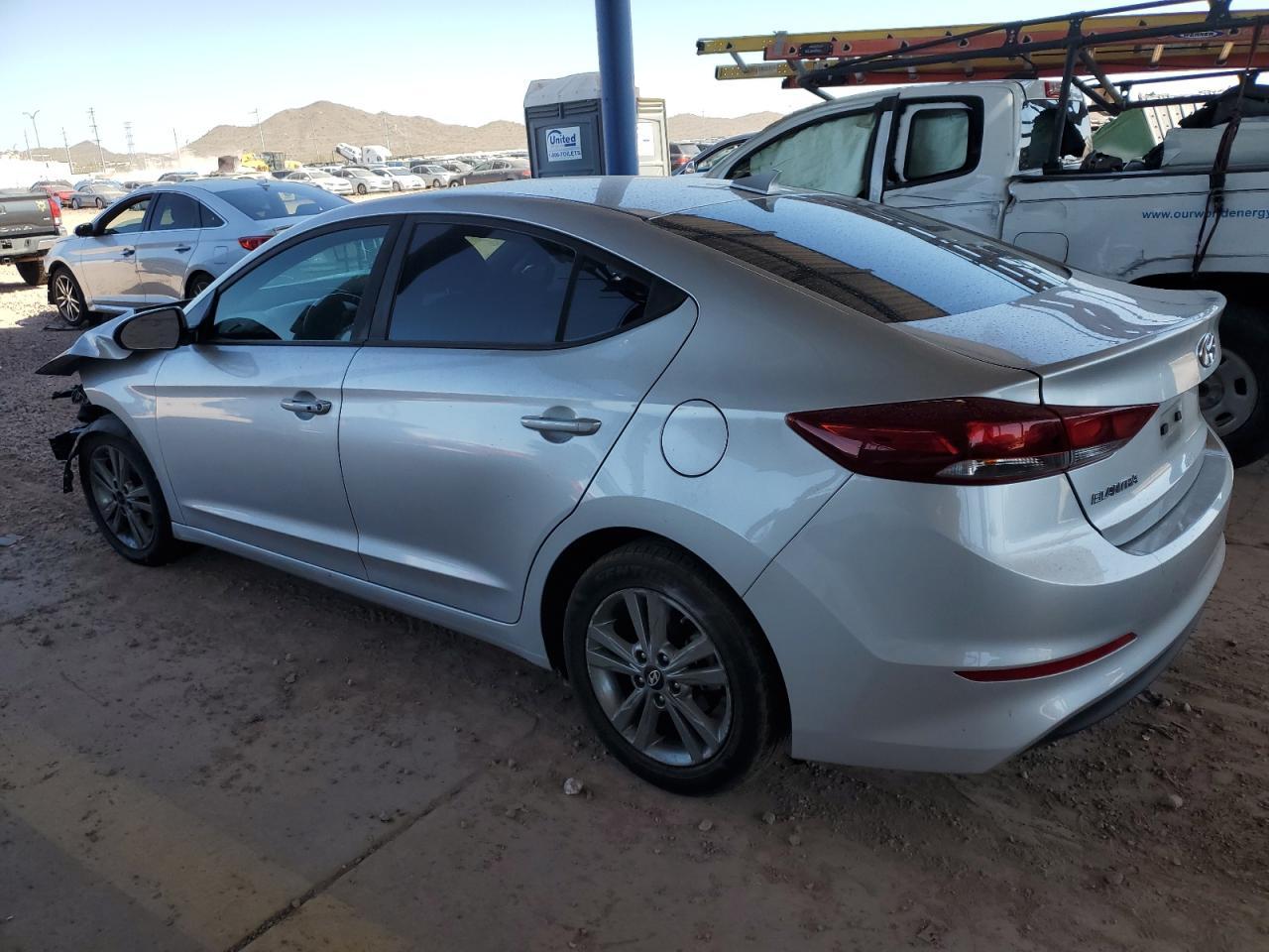 2018 HYUNDAI ELANTRA SE - Фото 2