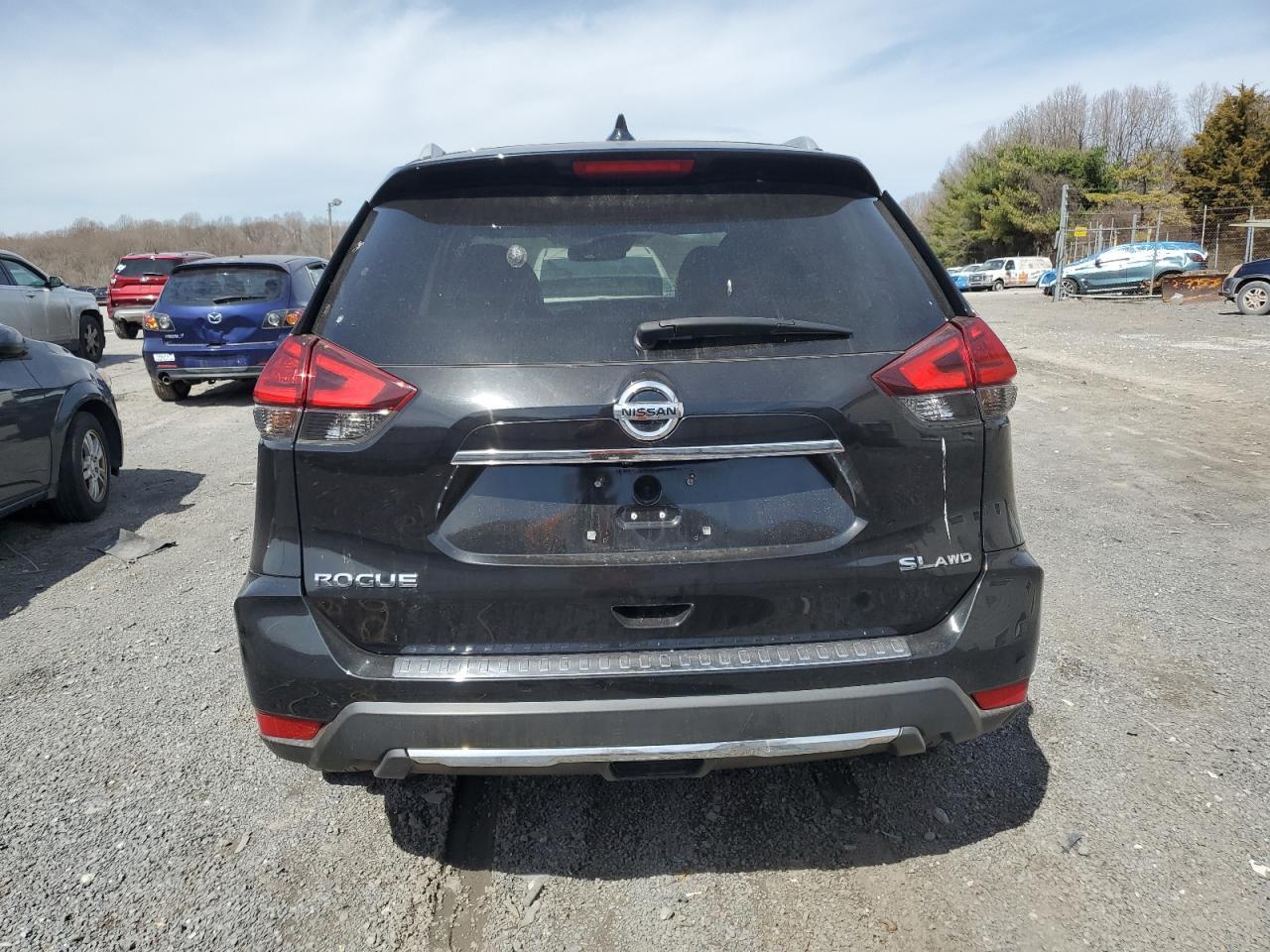 2017 NISSAN ROGUE SV - Фото 6