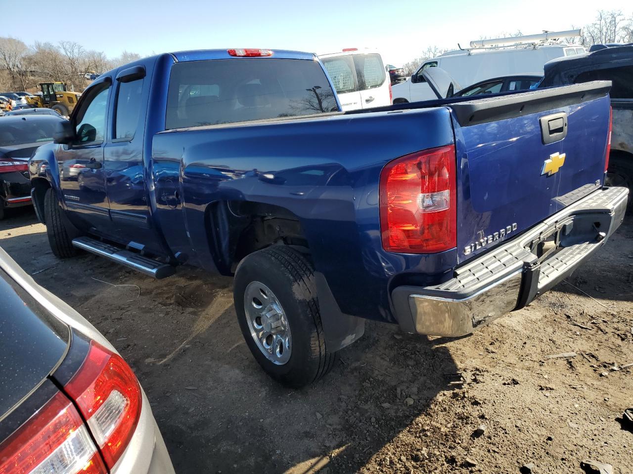 2013 CHEVROLET SILVERADO - Фото 2