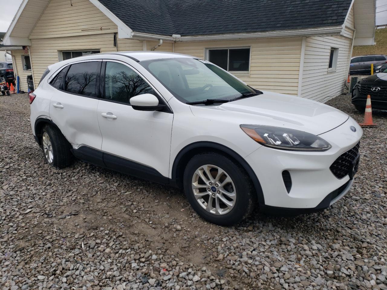 2020 FORD ESCAPE SE - Image 4