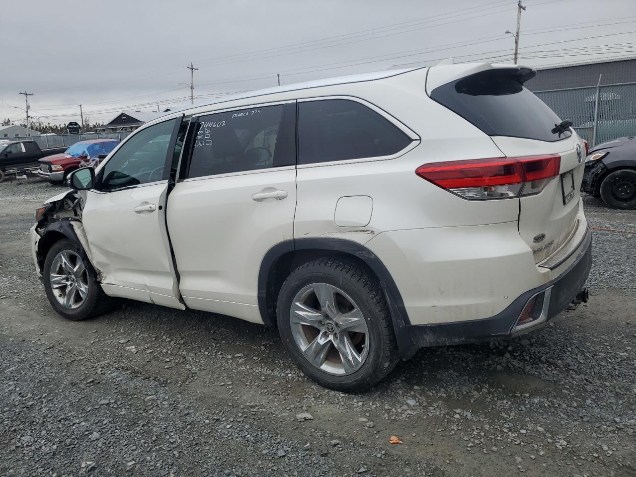 2019 TOYOTA HIGHLANDER - Фото 2