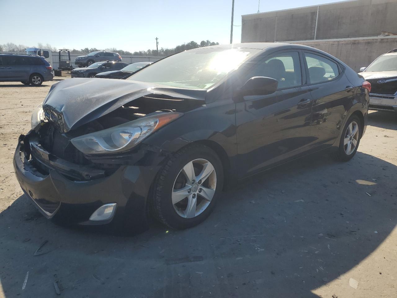 2013 HYUNDAI ELANTRA GL