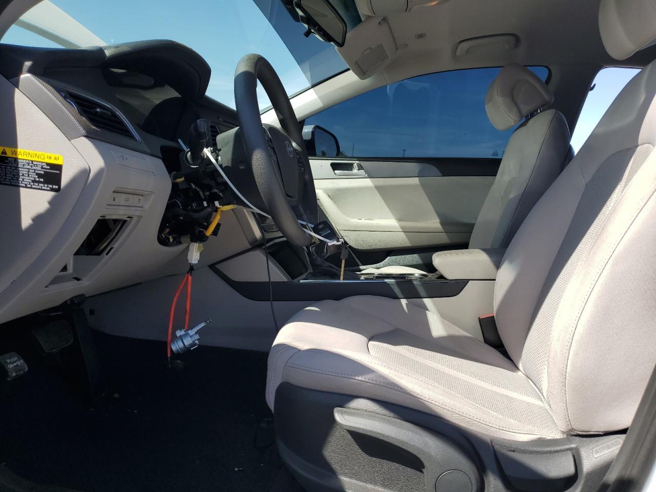 2017 HYUNDAI SONATA SE - Фото 7