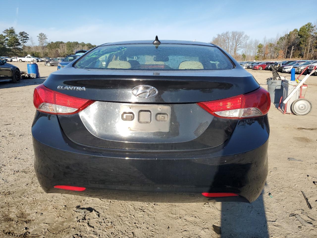 2013 HYUNDAI ELANTRA GL - Image 6