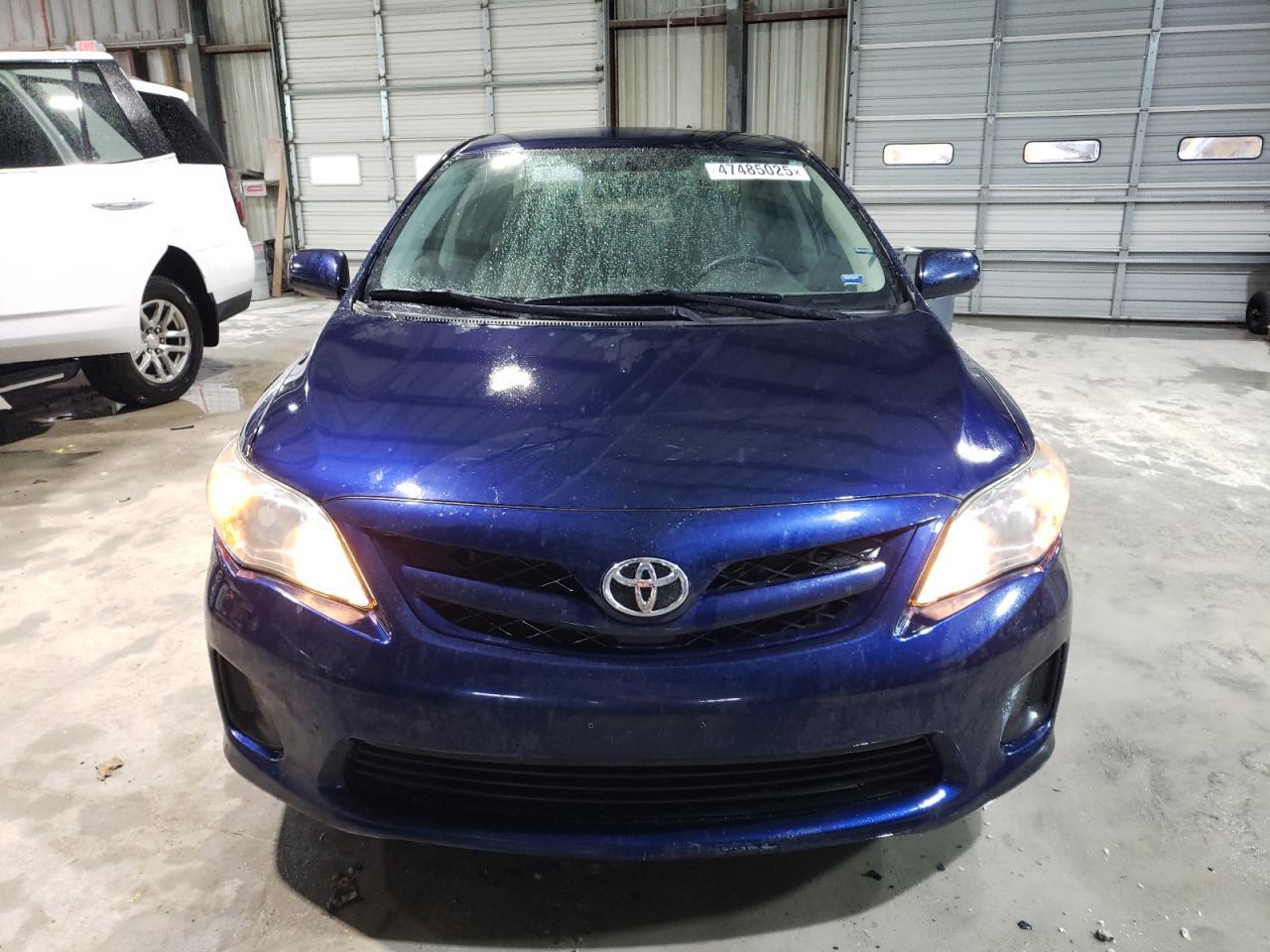 2013 TOYOTA COROLLA BA - Фото 5