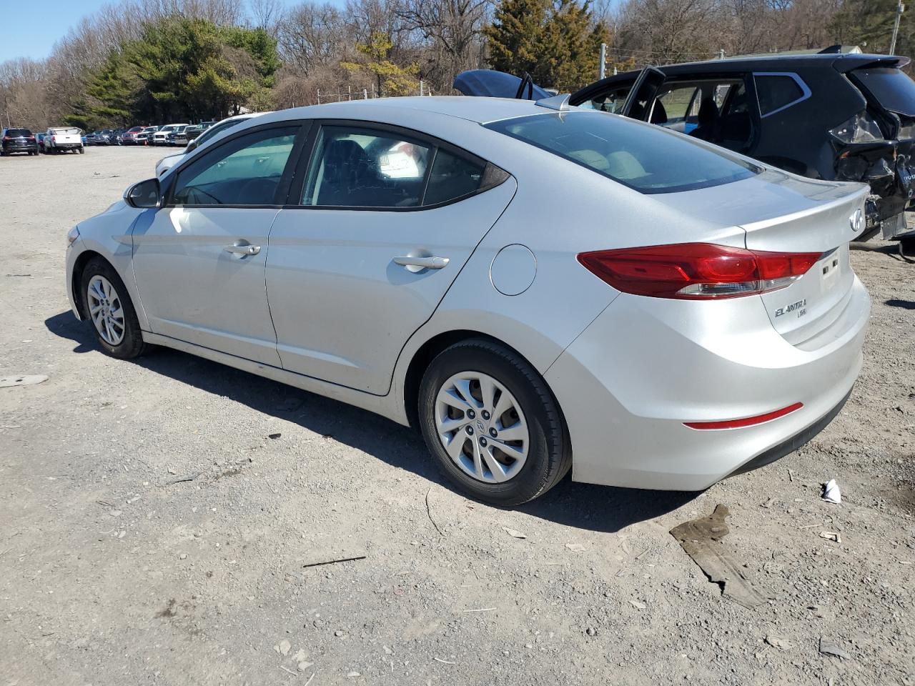 2017 HYUNDAI ELANTRA SE - Фото 2