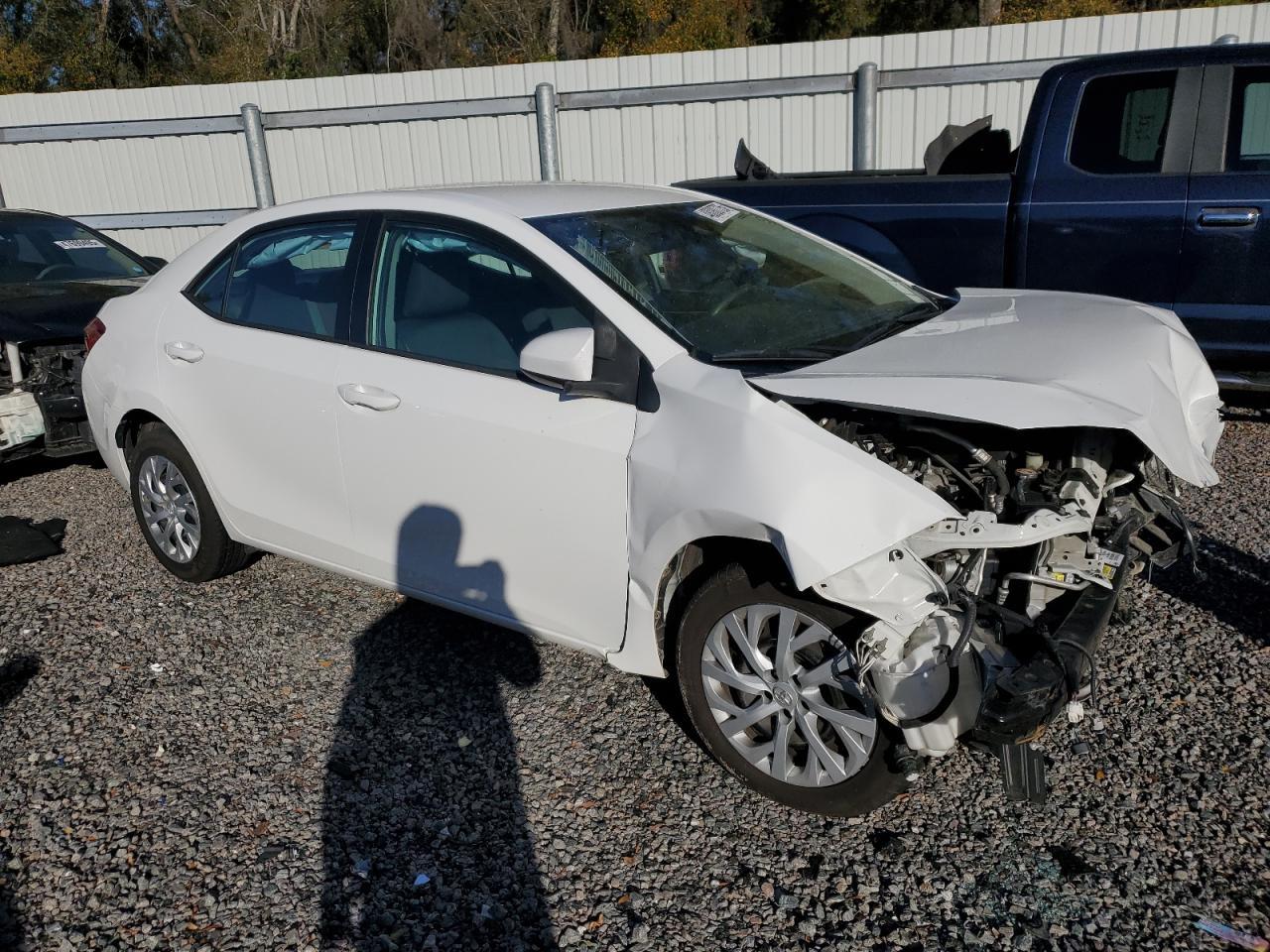 2019 TOYOTA COROLLA L - Фото 4