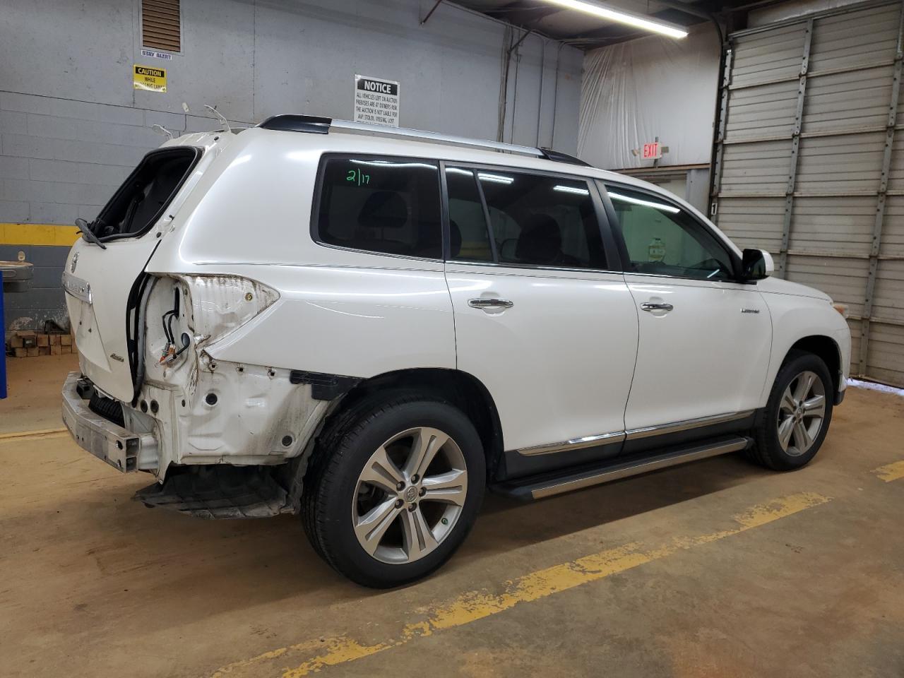 2011 TOYOTA HIGHLANDER - Фото 3
