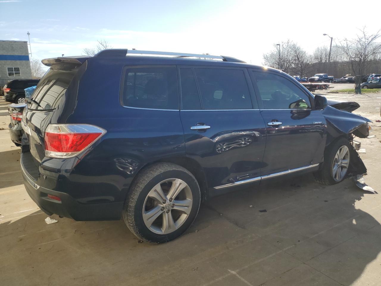 2012 TOYOTA HIGHLANDER - Фото 3